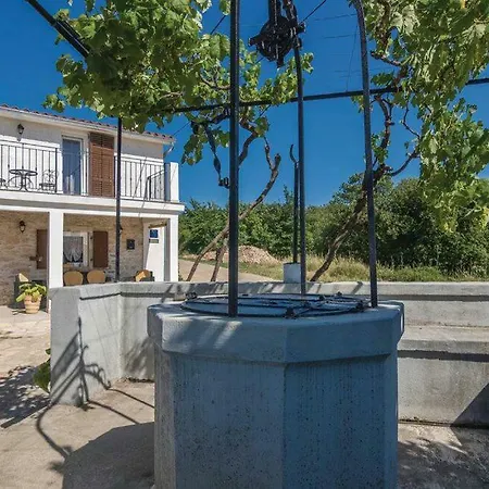 Holiday home Pisurinka Nedescina
